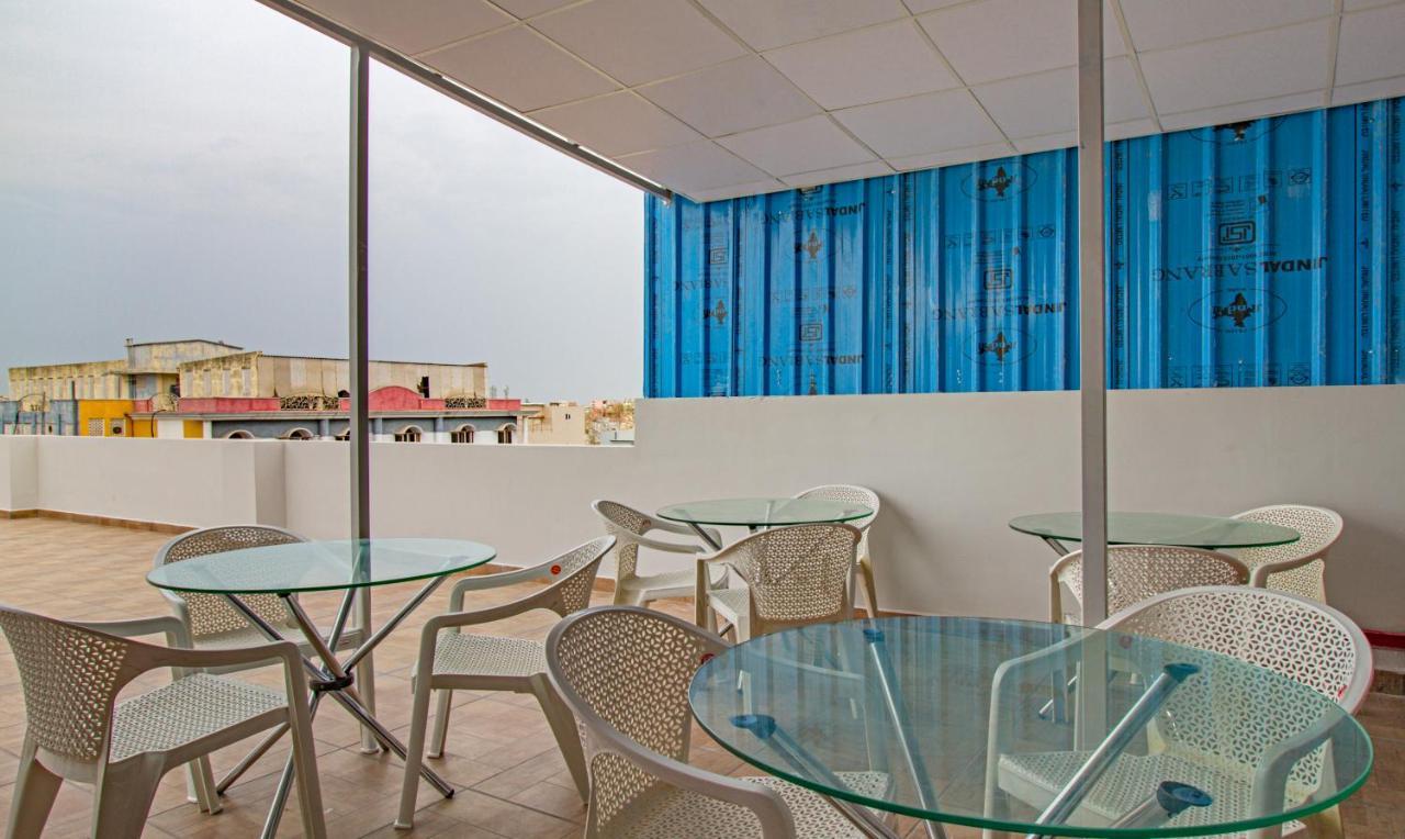 Treebo Abhi Suites, 400 Mts From Guntur Junction Guntūr Exterior foto